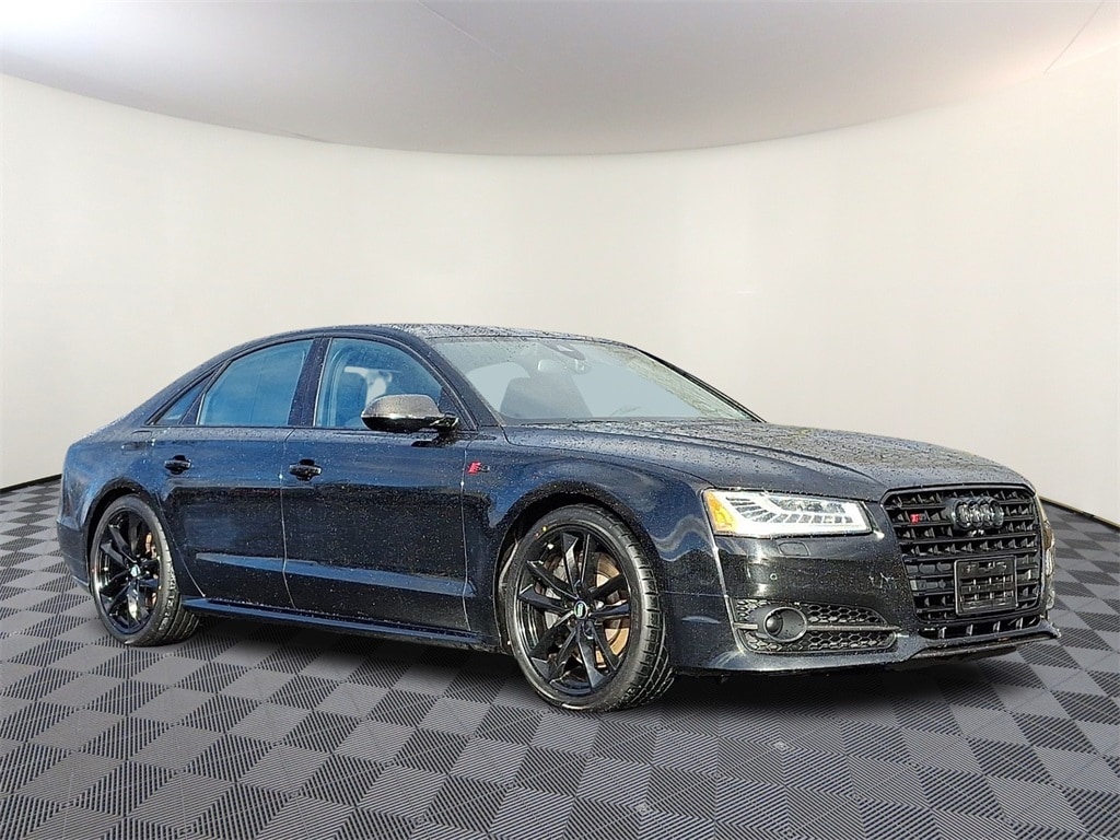 2016 Audi S8 Base's photo