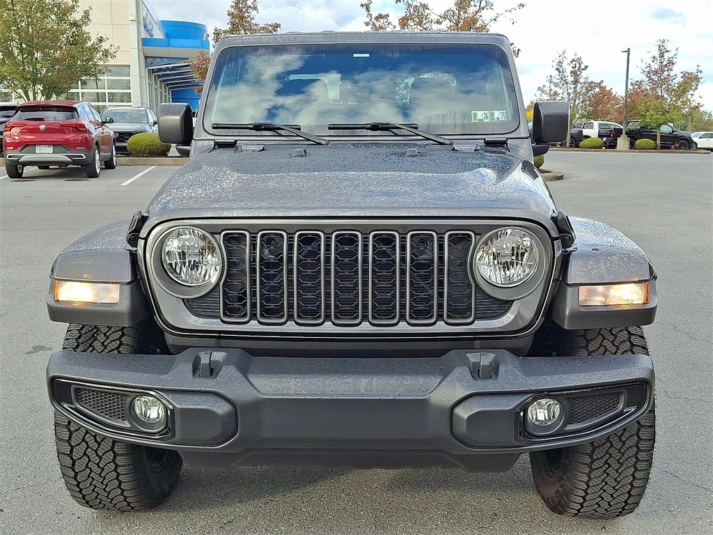 Used 2025 Jeep Gladiator Nighthawk Truck
