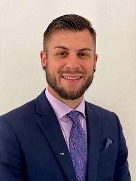 Staff member Marcus Klees from ID_190b9fc30df7