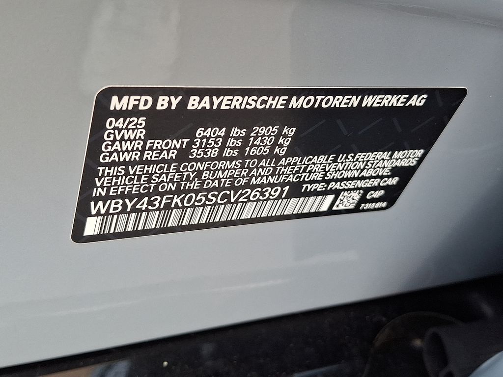 2025 BMW i5 M60 - Photo 17