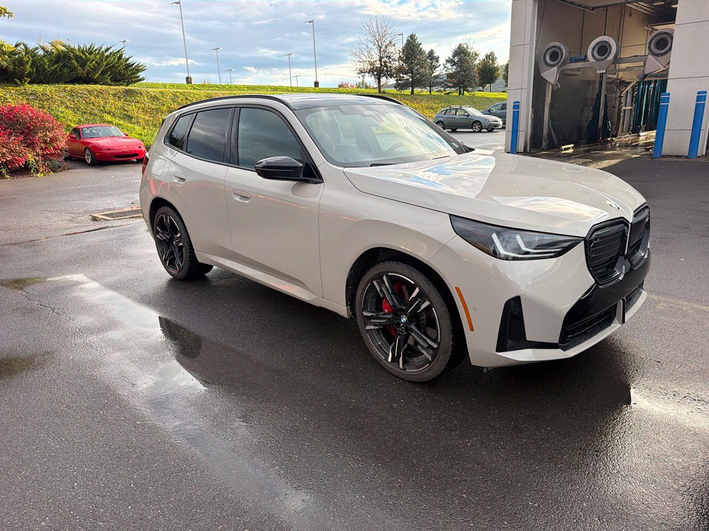 2025 BMW X3 M50