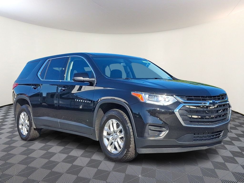 Used 2021 Chevrolet Traverse LS SUV