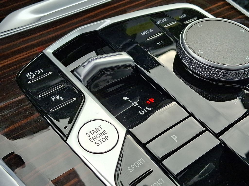 2026 BMW X5 40i - Photo 8
