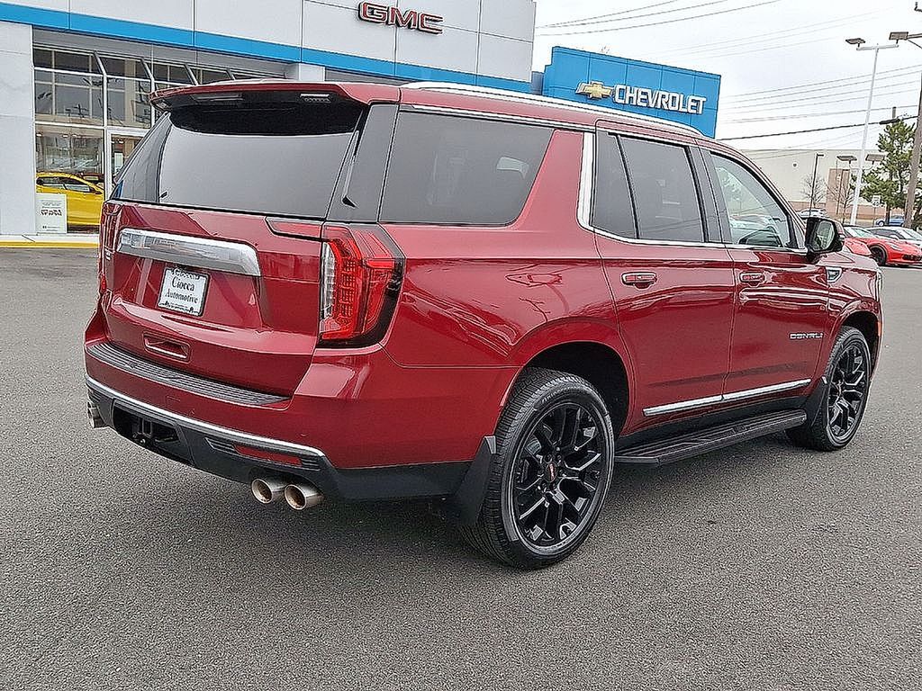 2022 GMC Yukon Denali - Photo 10