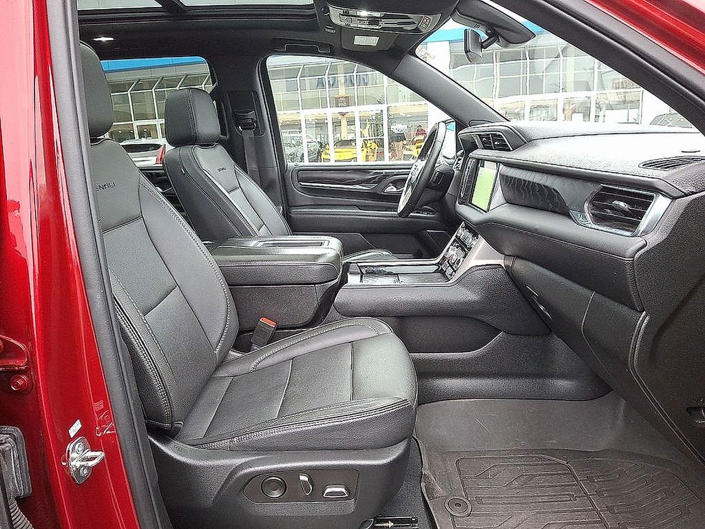 2022 GMC Yukon Denali - Photo 23