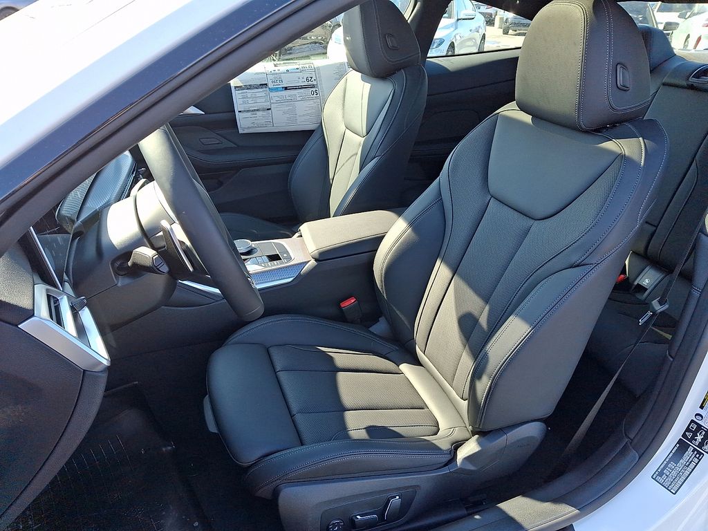 2026 BMW 4 Series M440i - Photo 8