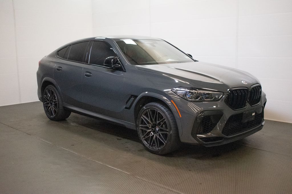 2023 BMW X6 M -'s photo