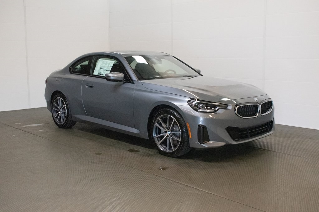 2025 BMW 230i xDrive