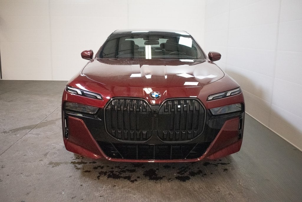 Certified 2025 BMW 740i xDrive Sedan