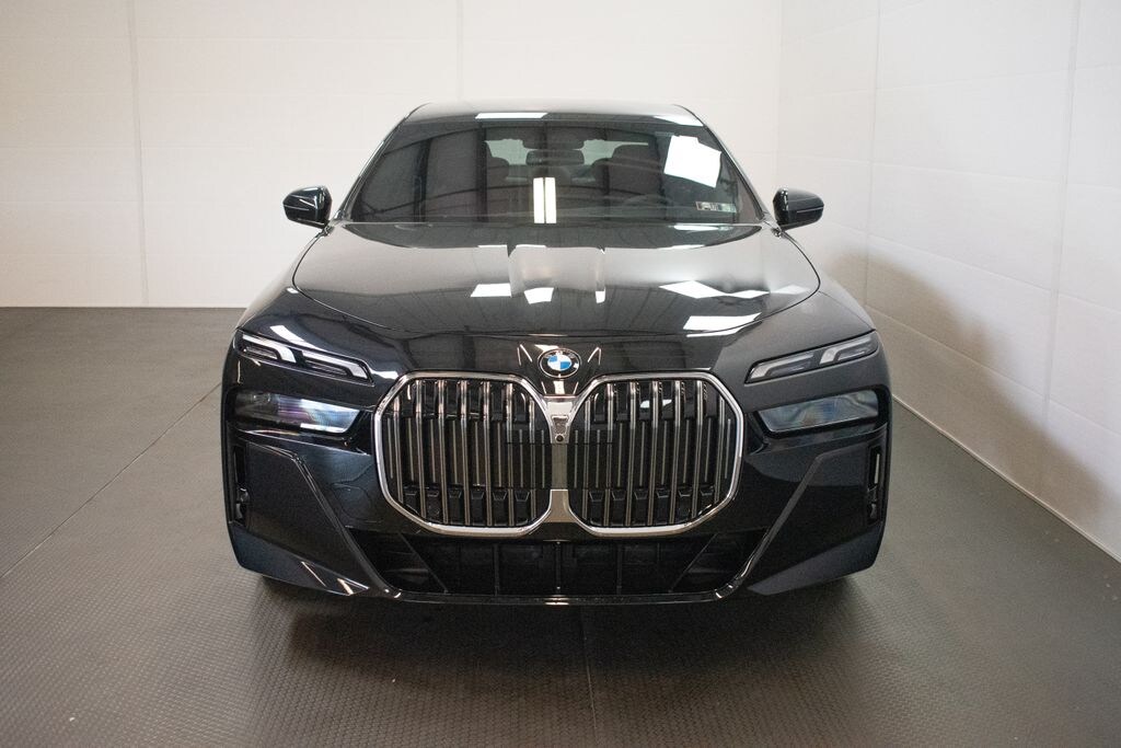 New 2026 BMW 740i xDrive Sedan