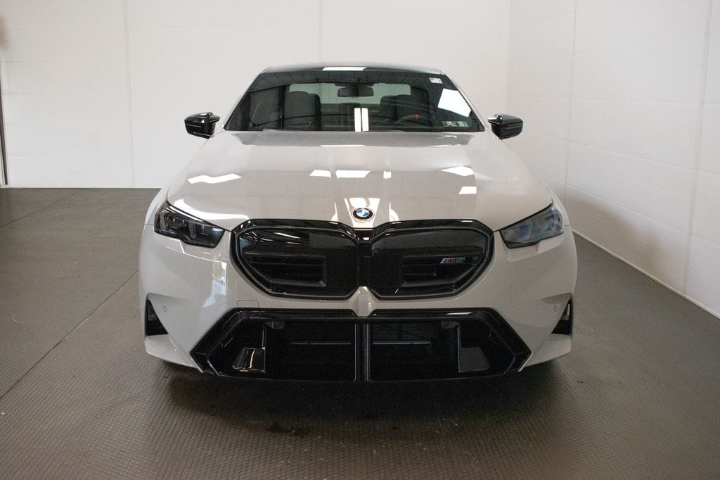 New 2027 BMW M5 Sedan