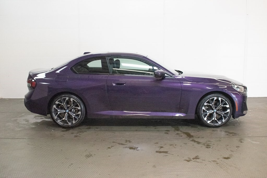 2025 Bmw 230i xDrive Coupe photo 3