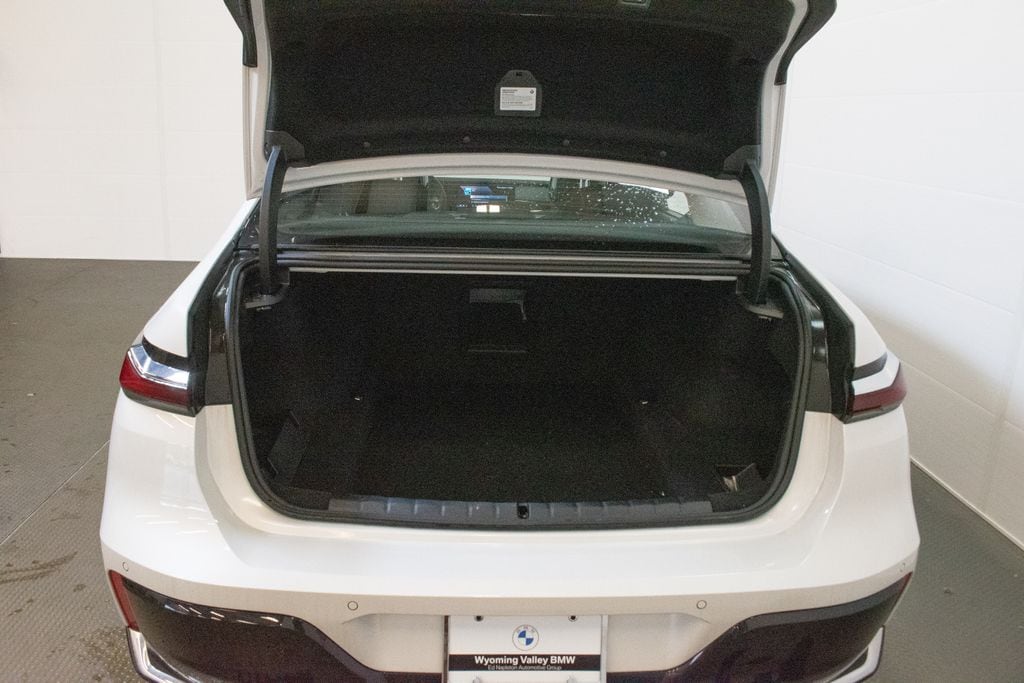 2026 BMW 7 Series 740i - Photo 26