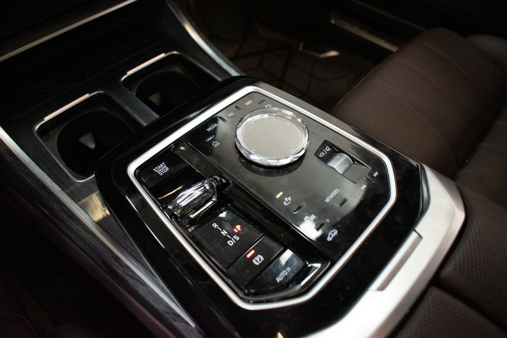 2026 BMW 7 Series 740i - Photo 19