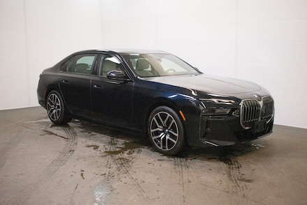 2023 BMW 760i xDrive Sedan