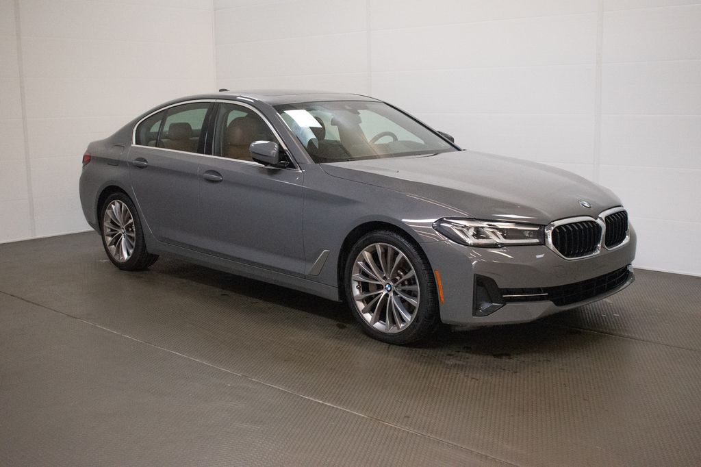 2022 BMW 5 Series 530i xDrive Sedan's photo