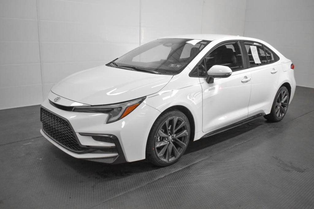 Used 2023 Toyota Corolla SE Sedan