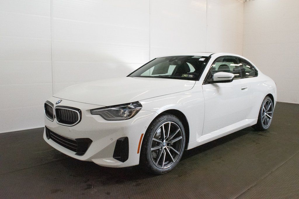 2025 BMW 2 Series 230i - Photo 8