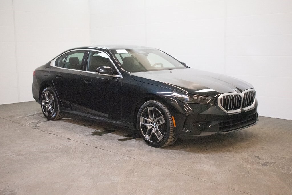 New 2026 BMW 530i xDrive Sedan