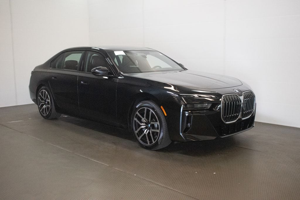 New 2026 BMW 740i xDrive Sedan