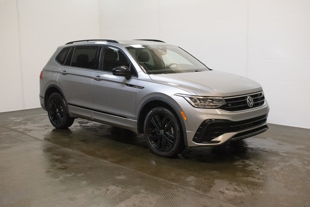 2022 Volkswagen Tiguan SE R-LINE BLACK