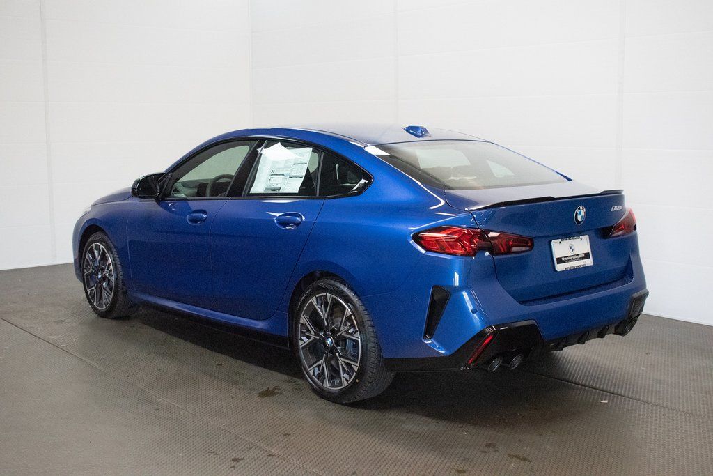 2026 BMW 2 Series M235 - Photo 6
