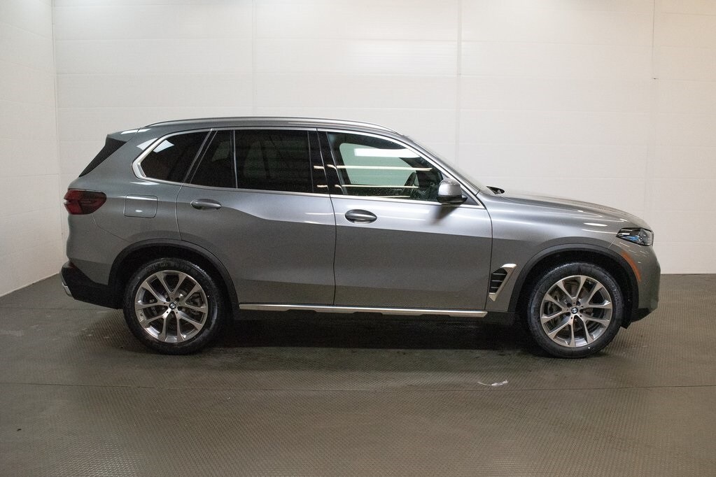 2026 Bmw X5 xDrive40i photo 2