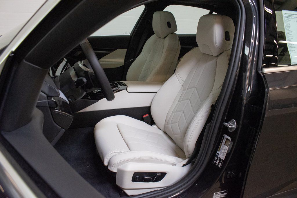 2026 BMW 5 Series 530i - Photo 21