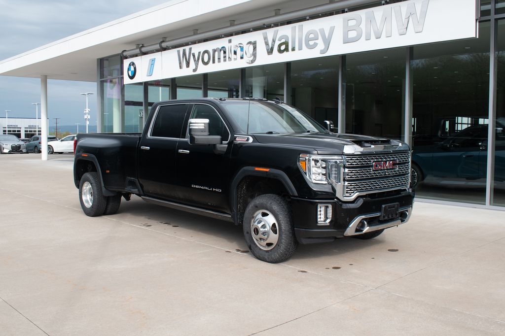2023 GMC Sierra 4WD Crew Cab Long Box DRW Denali's photo