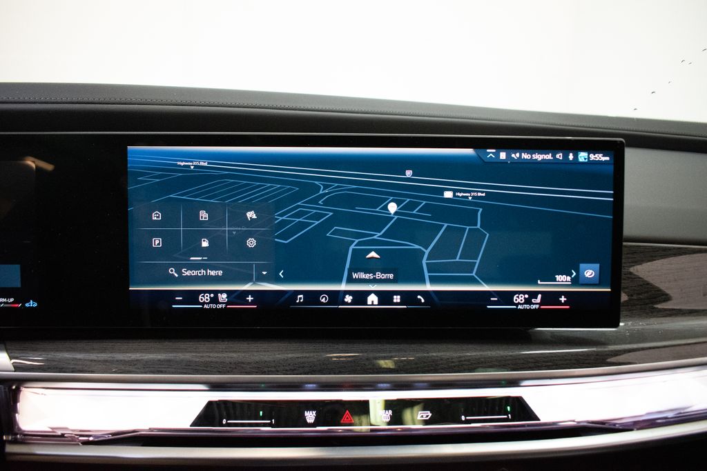 2026 BMW 7 Series 740i - Photo 14