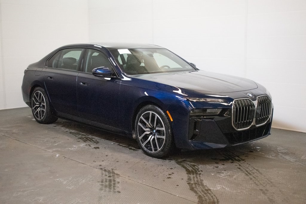 2026 BMW 7 Series 740i's photo