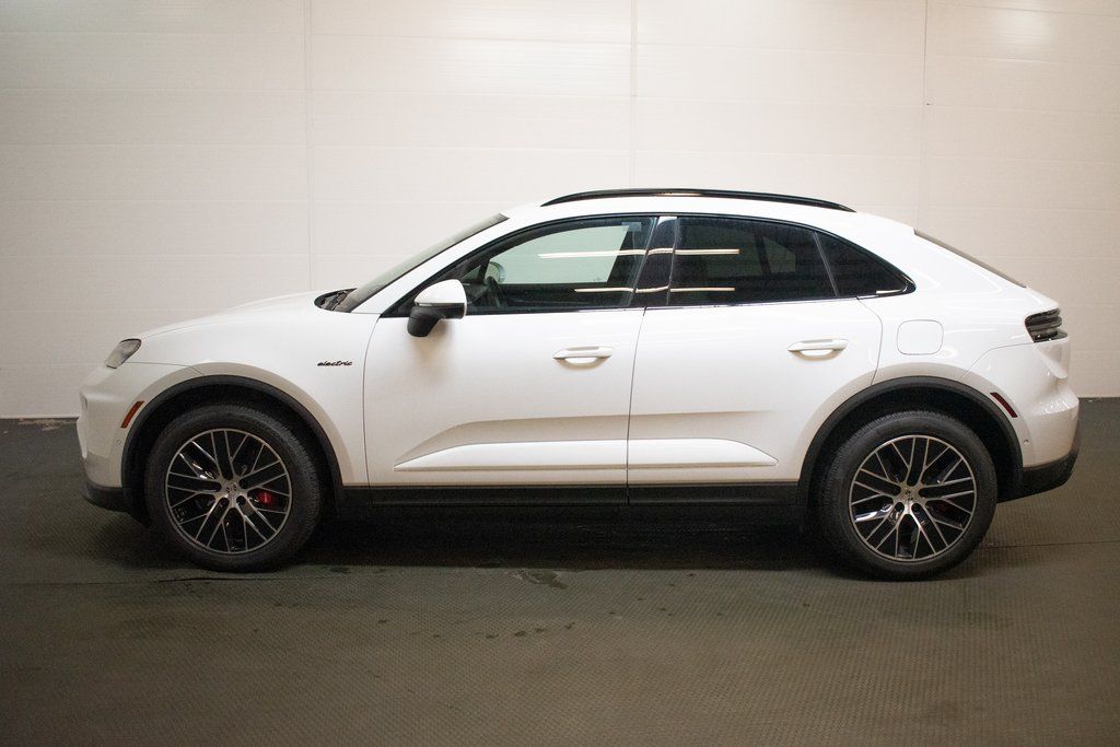 Used 2025 Porsche Macan S with VIN WP1AB2XA5SL150417 for sale in Wilkes-Barre, PA