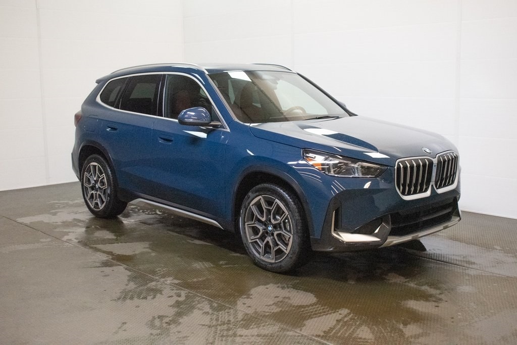 2026 BMW X1 28i's photo