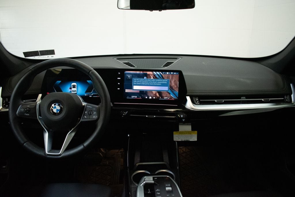 2026 BMW X1 28i - Photo 11