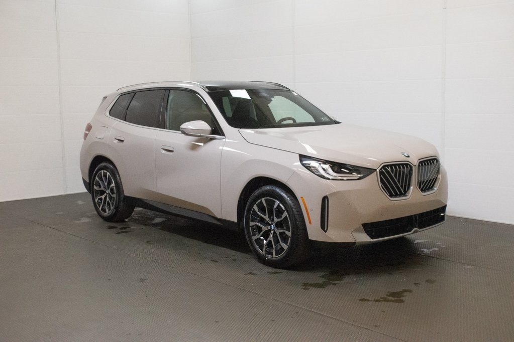 2026 BMW X3 30's photo