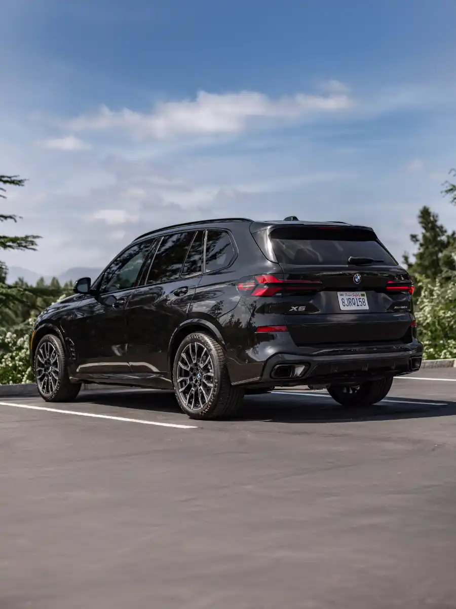 BMW X5 Luxury Midsize SUV