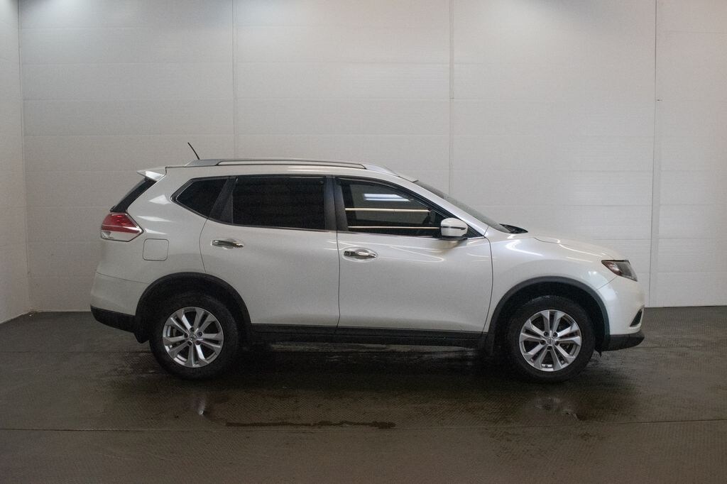 Used 2016 Nissan Rogue SV SUV