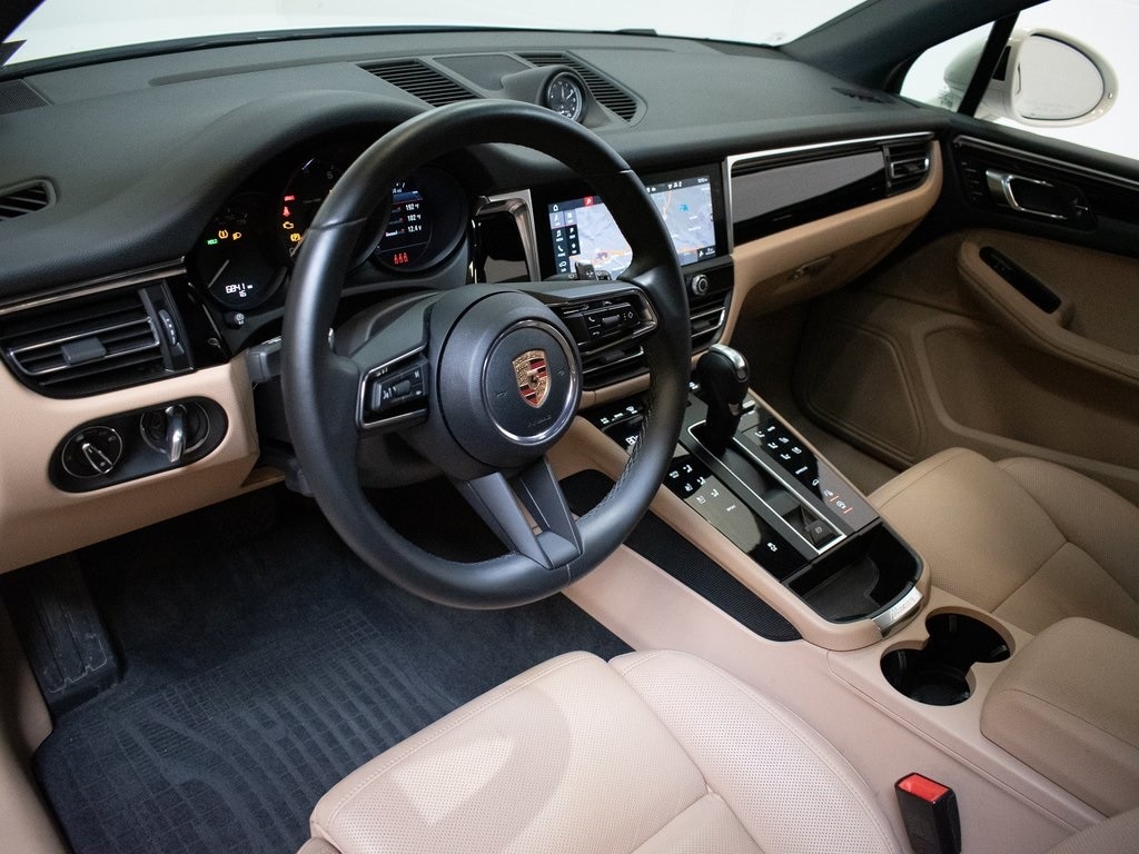 Used 2025 Porsche Macan SUV