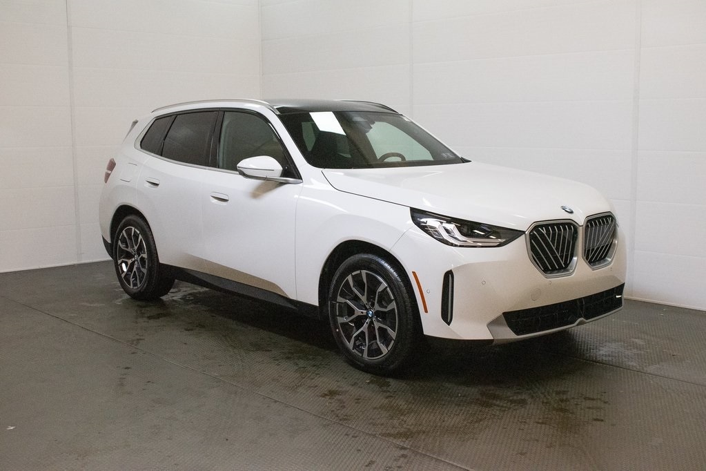 2026 BMW X3 30's photo