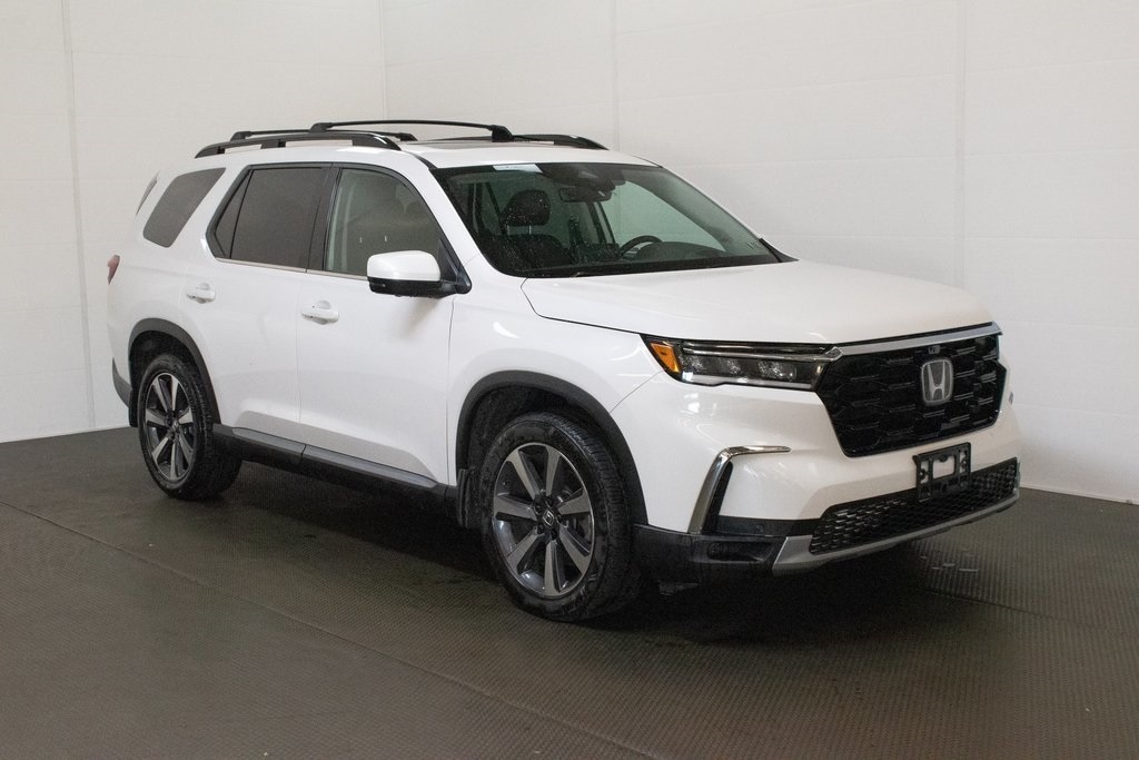 2023 Honda Pilot Elite's photo