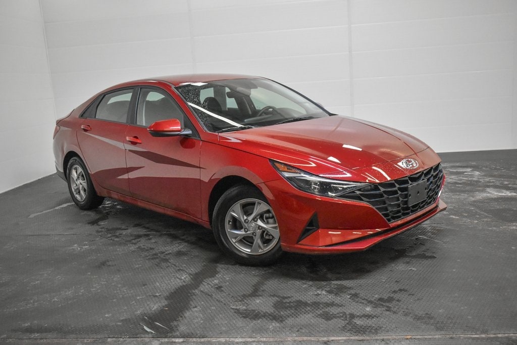 2023 Hyundai Elantra SE