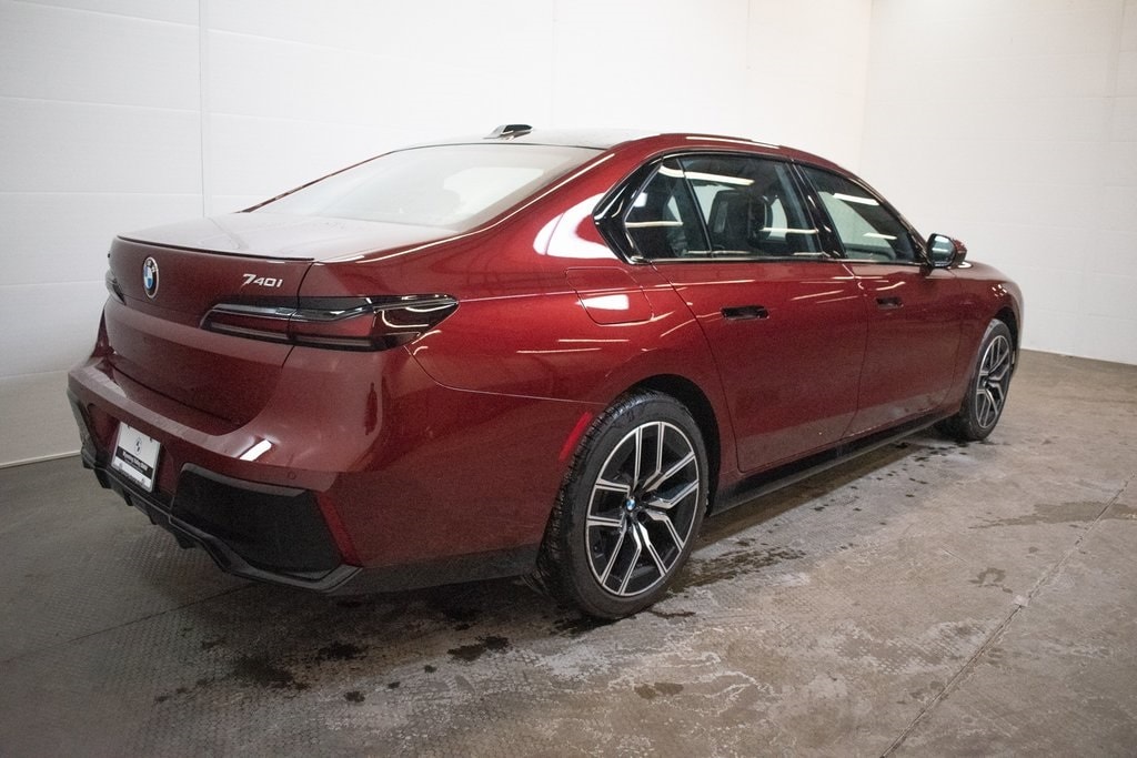 Certified 2025 BMW 740i xDrive Sedan