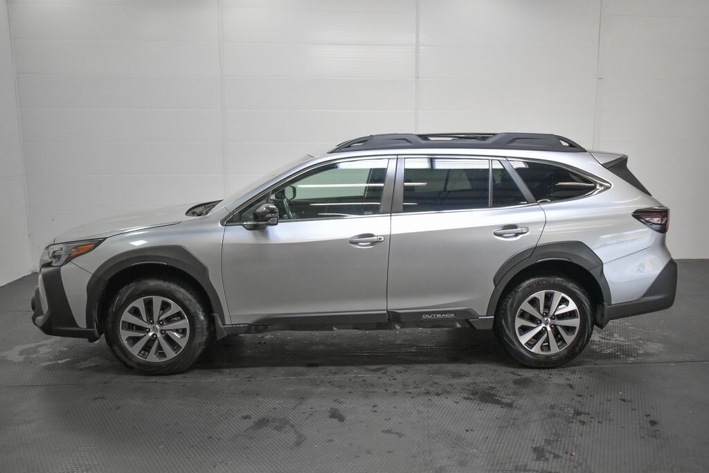 Used 2023 Subaru Outback Premium SUV