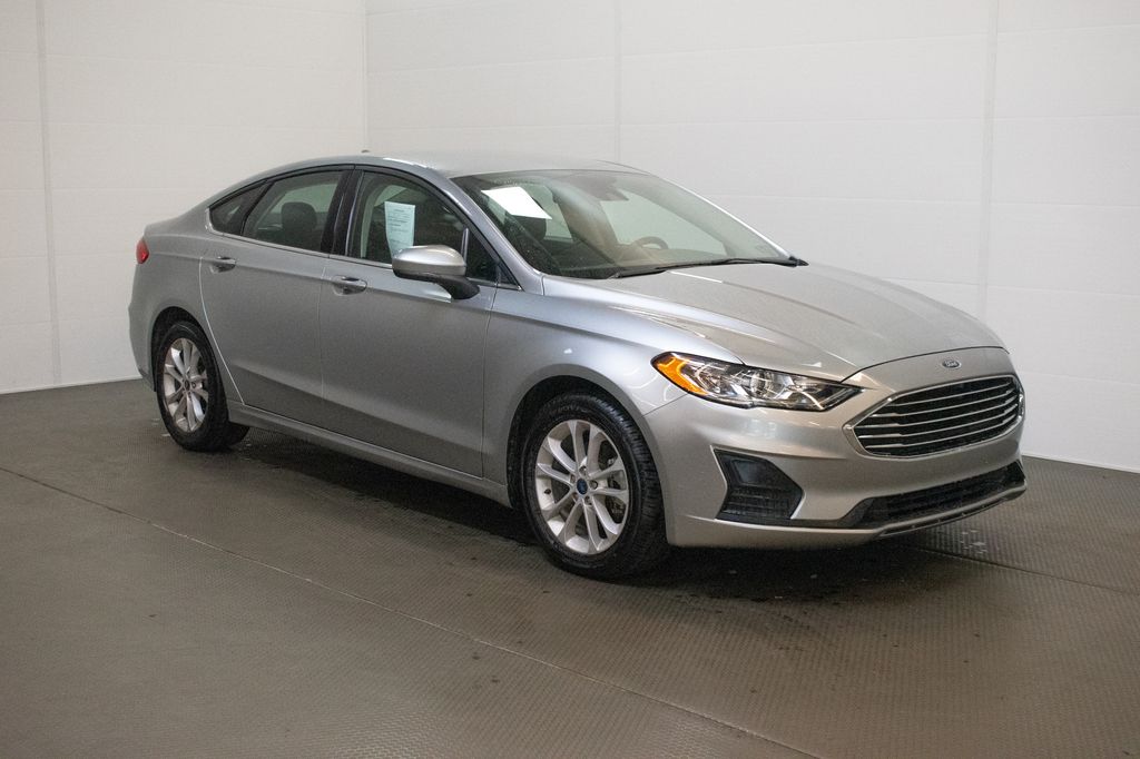 2020 Ford Fusion SE FWD's photo