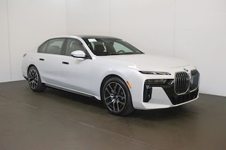 2026 BMW 740i xDrive Sedan