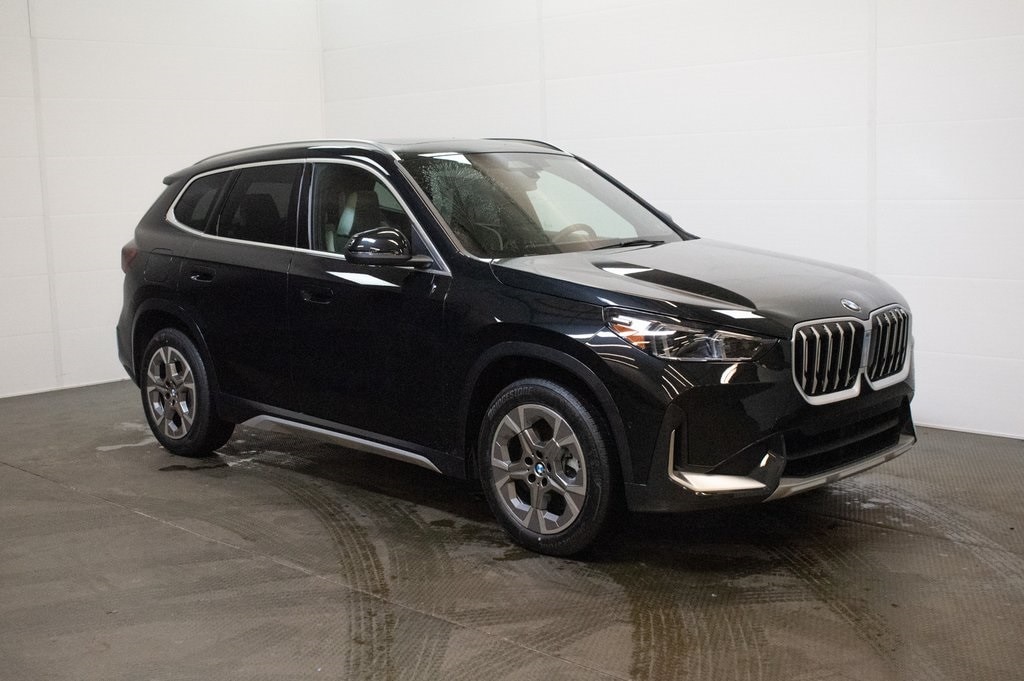 2026 BMW X1 28i's photo