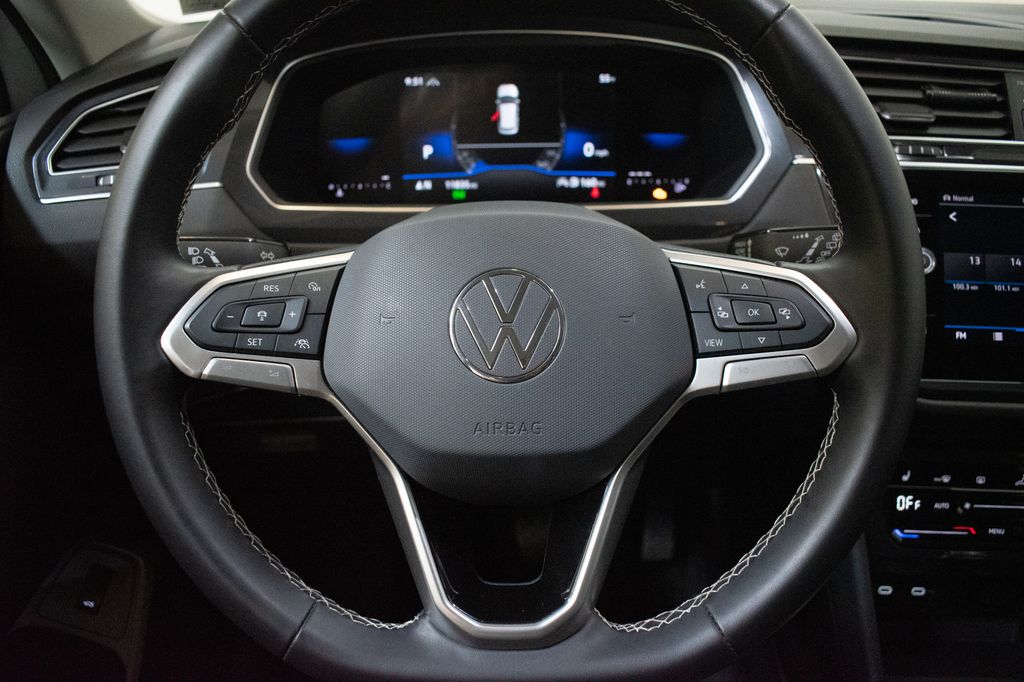 2024 Volkswagen Tiguan SE - Photo 12