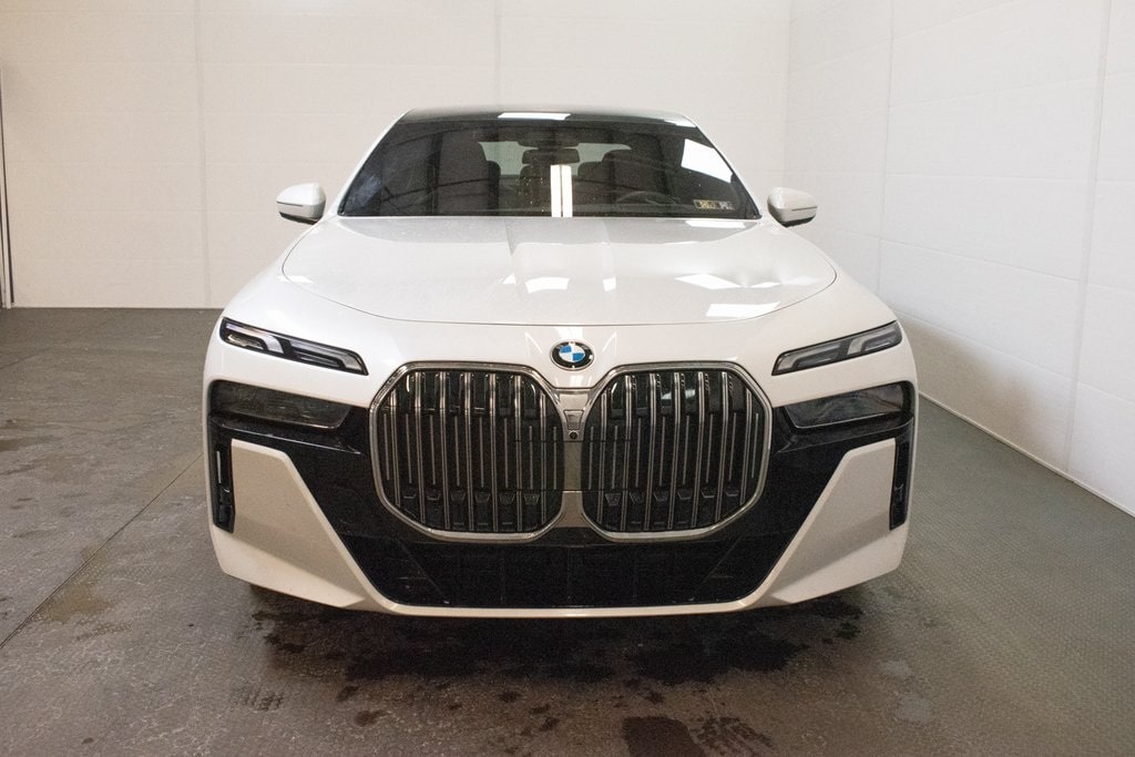 Certified 2023 BMW 760i xDrive Sedan