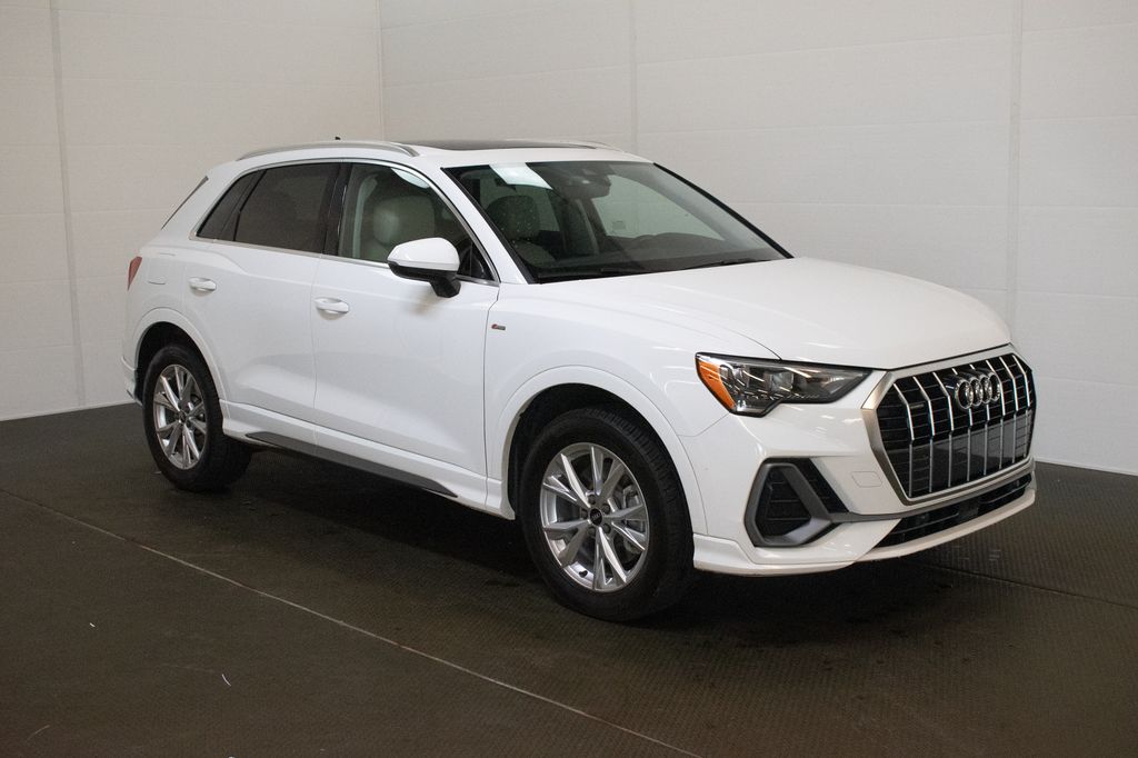 2021 Audi Q3 45 TFSI S Line Premium quattro's photo