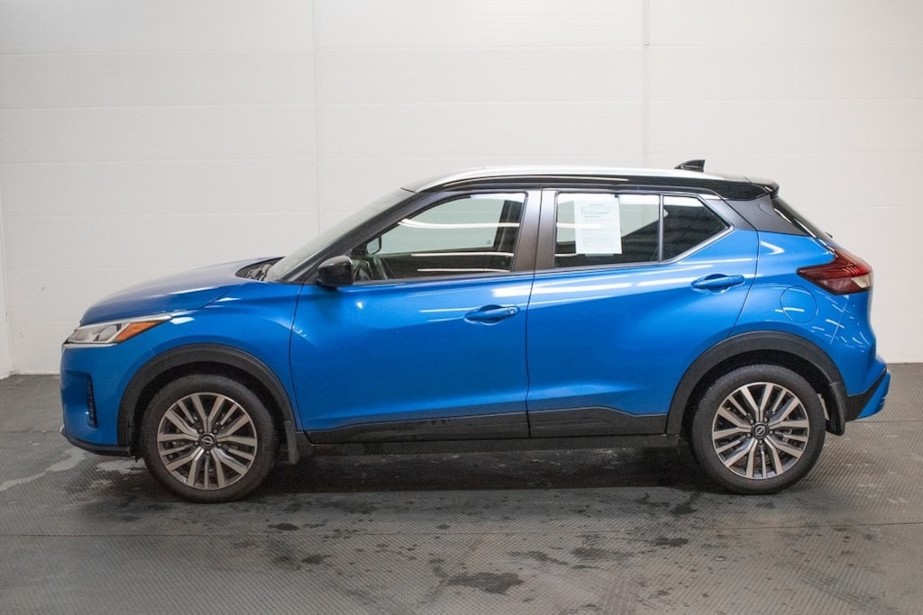 Used 2023 Nissan Kicks SV SUV